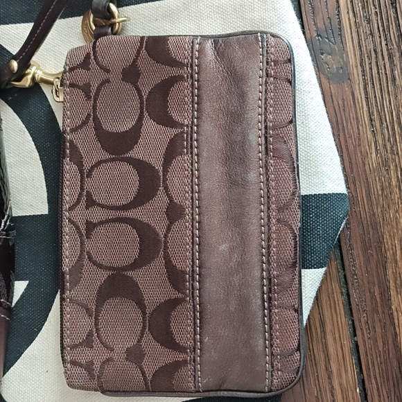 Coach Zoe Patchwork Shoulder Bag - Picture 15 of 16